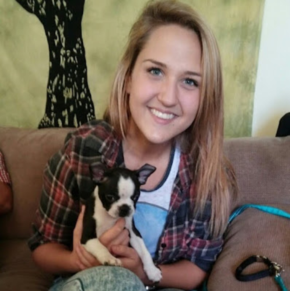 Meet your Posher, Carly